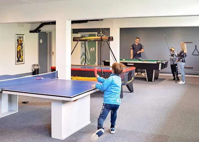 6 Person In Nyaraló