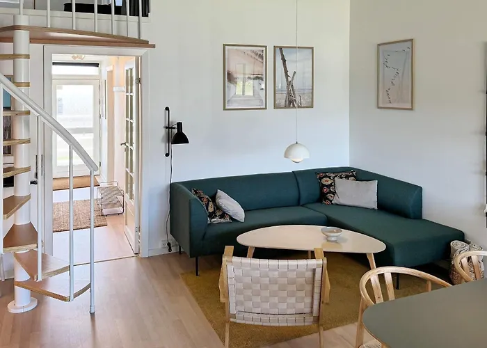 6 Person In Nyaraló *